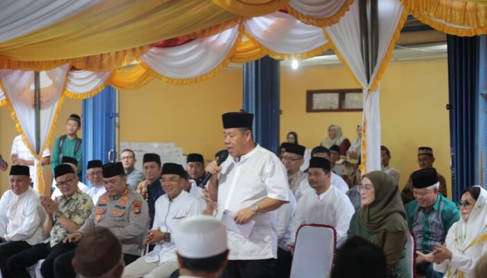 Gubernur Babel Salurkan Bantuan Rp100 Juta ke 5 Yayasan di Belitung Timur