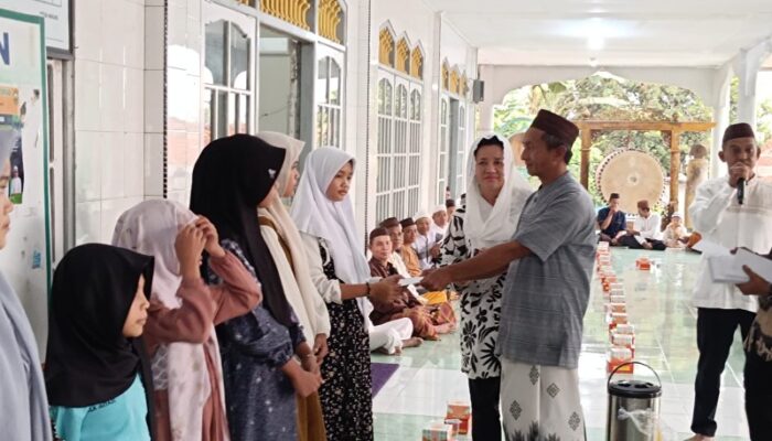 Buka Puasa Bersama Anak Yatim di Basel, Rina Tarol Terima Aspirasi Warga Soal Sejadah Masjid