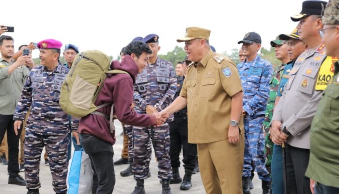 1.100 Pemudik Asal Babel Tiba di Belinyu, Gubernur Hidayat Arsani Sambut Langsung di Pelabuhan Tanjung Gudang