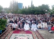 Ribuan Warga Salat Id di Taman Merdeka, Wali Kota Pangkalpinang Sampaikan Doa dan Harapan
