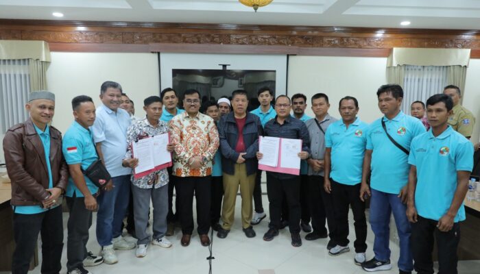 Gubernur Hidayat Saksikan MoU Plasma Sawit, Dorong Kesejahteraan Petani