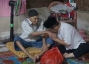 Wabup Bateng Sambangi Warga Sungkap, Salurkan Bantuan hingga ke Rumah-rumah