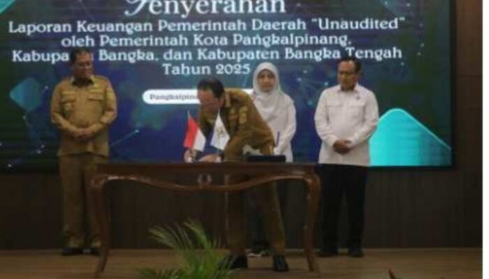 Bupati Bangka Tengah Serahkan LKPD 2025 ke BPK, Targetkan Opini WTP Kembali