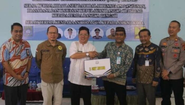 Bupati Bateng Apresiasi Kejari, Hibahkan 2 Kendaraan untuk SMK 1 Koba