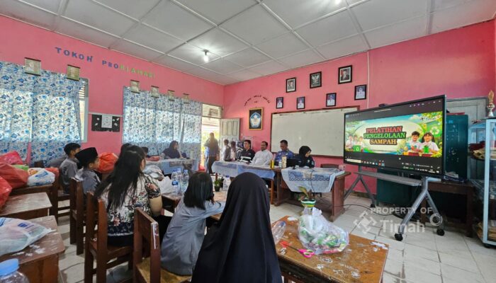 PT TIMAH dan DLH Bangka Barat Ajak Pelajar Kelola Sampah Plastik Secara Kreatif