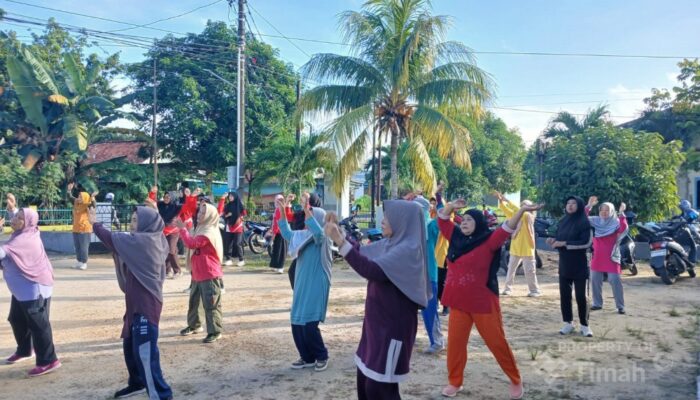 Puluhan Lansia Antusias Ikuti Senam Sehat Bersama PT Timah di Sungai Baru Mentok