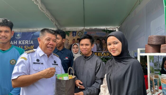 Produk Unggulan Siswa Babel Curi Perhatian Gubernur Hidayat Arsani