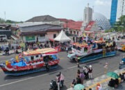 Miniatur KIP dan Tugboat Timah Garuda Curi Perhatian di Pawai HUT RI Pangkalpinang