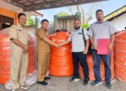 PT Timah Salurkan 15 Tangki Air Bersih untuk Warga Bangka Barat
