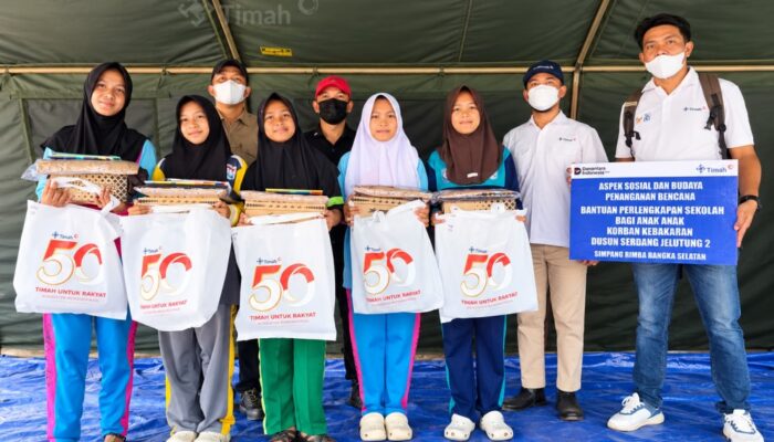 Bantu Pemulihan Pascakebakaran, PT TIMAH Penuhi Kebutuhan Sekolah Anak-anak Serdang