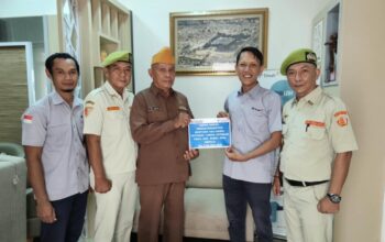 Sambut Hari Pahlawan, PT TIMAH Salurkan Tali Asih untuk Puluhan Veteran di Babel