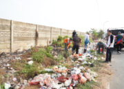 Sampah Liar Menumpuk di Jalan Menuju TPI Pangkalpinang, DLH Kerahkan 9 Armada